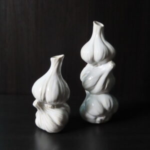 2 Keramiek Knoflook Vaasjes Wit