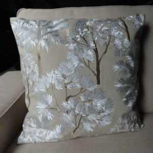 Luxe Sierkussen met Bomen Design Crème/Beige